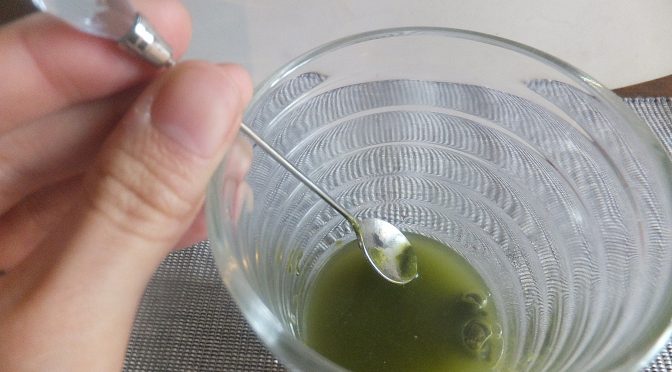 「飲みごたえ青汁」は苦くない！？まずはスタンダードに飲んでみた